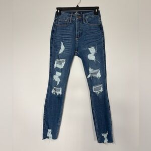 Women’s Hollister Ripped Jeans Medium Wash Size 24/0 
High Rise Crop Skinny